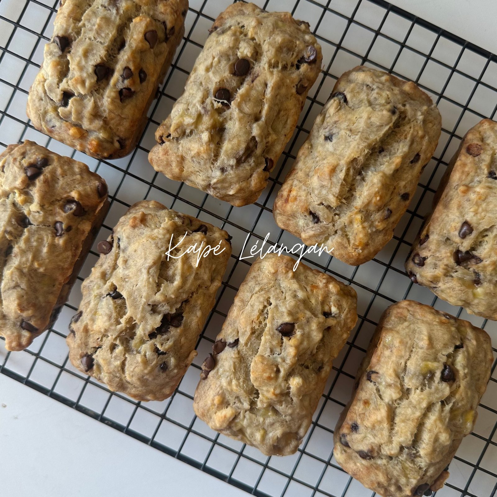 Sugar-Free Banana Mini Loaf Now Available at Kapé Lélangan